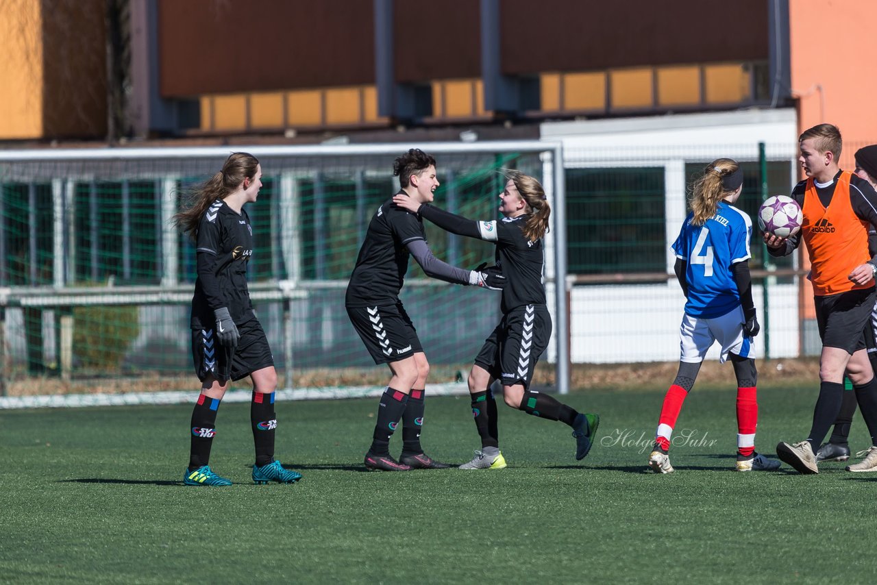 Bild 443 - B-Juniorinnen Halbfinale SVHU - Holstein Kiel : Ergebnis: 3:0